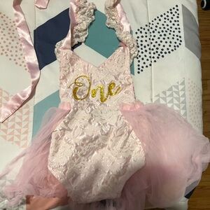 Baby one year old outfit for first birthday